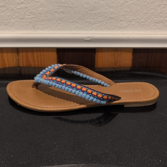 Joe Boxer Beautifully Decorative Flip Flop Sandals, Very Comfy Size 8 - Picture 4 of 9